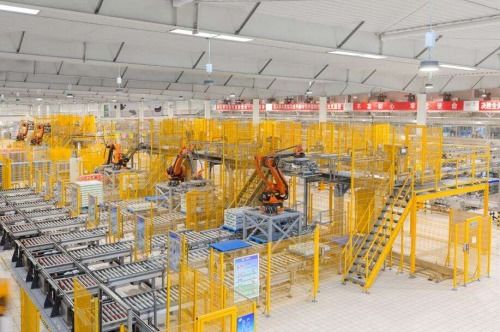 落實(shí)潘剛數(shù)字化理念,伊利數(shù)字化轉(zhuǎn)型榮登 人民日?qǐng)?bào) 頭版